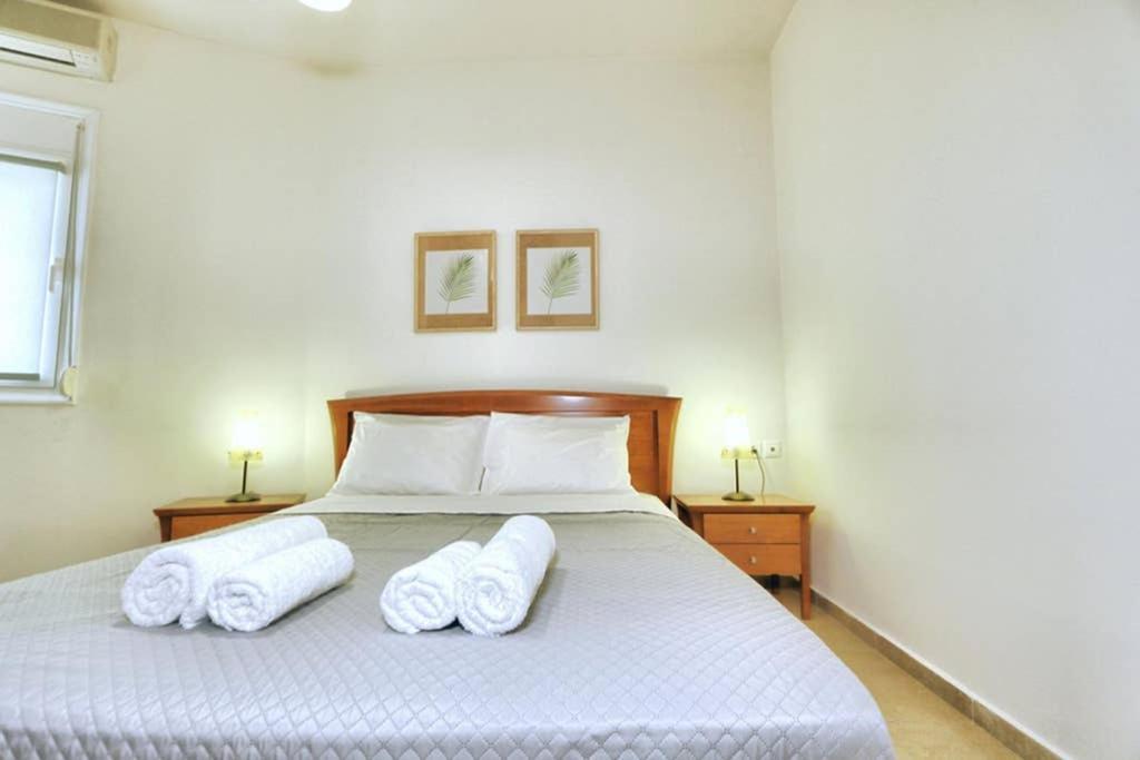 Eleni Sea View Luxury Apartment In Mades Лигарья Экстерьер фото